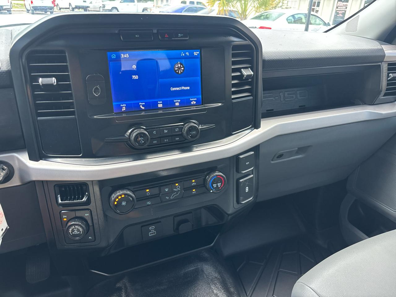 Ford F-150 4WD SuperCrew 145" XL 2023