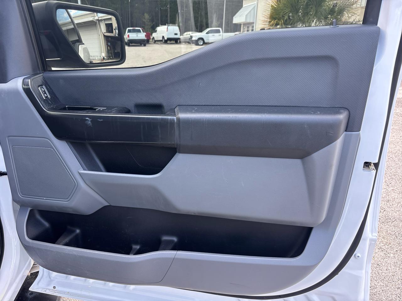 Ford F-150 4WD SuperCrew 145" XL 2023