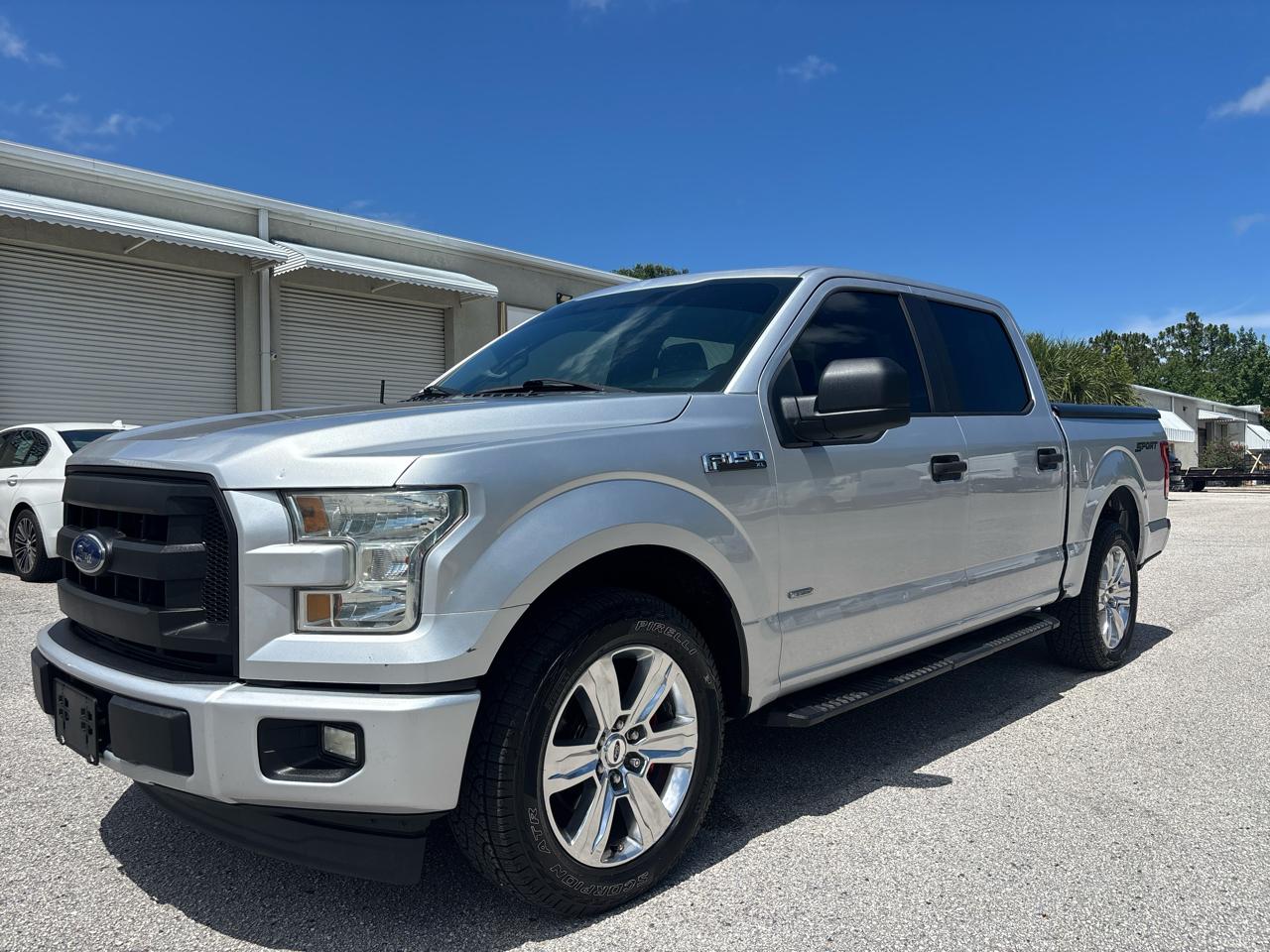 Ford F-150 2WD SuperCrew 139" XL 2017