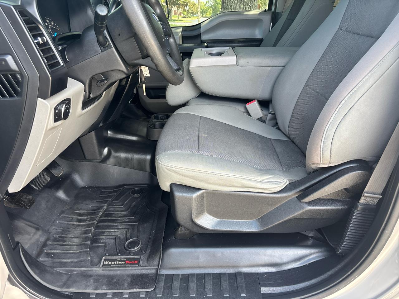 Ford F-150 2WD SuperCrew 139" XL 2017