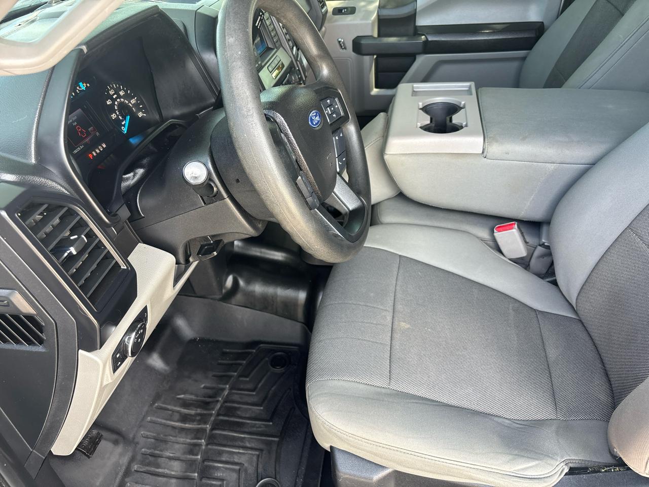 Ford F-150 2WD SuperCrew 139" XL 2017