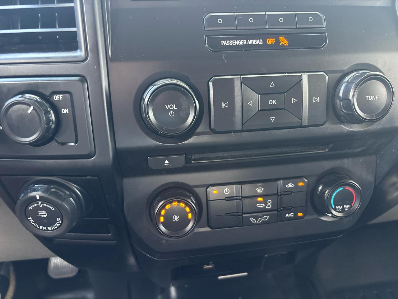 Ford F-150 2WD SuperCrew 139" XL 2017