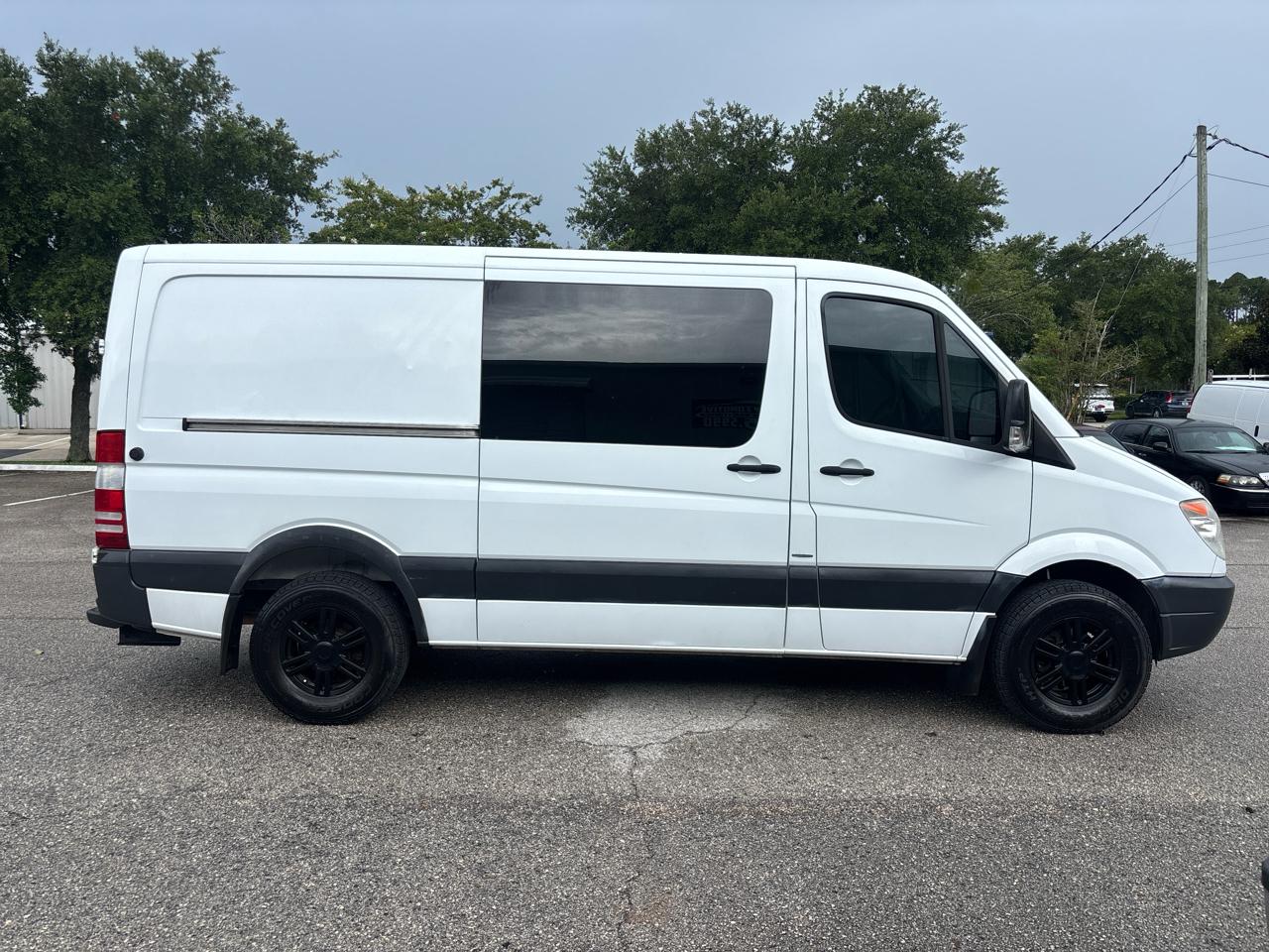 Mercedes-Benz Sprinter 2500 High Roof 144-in. WB 2013