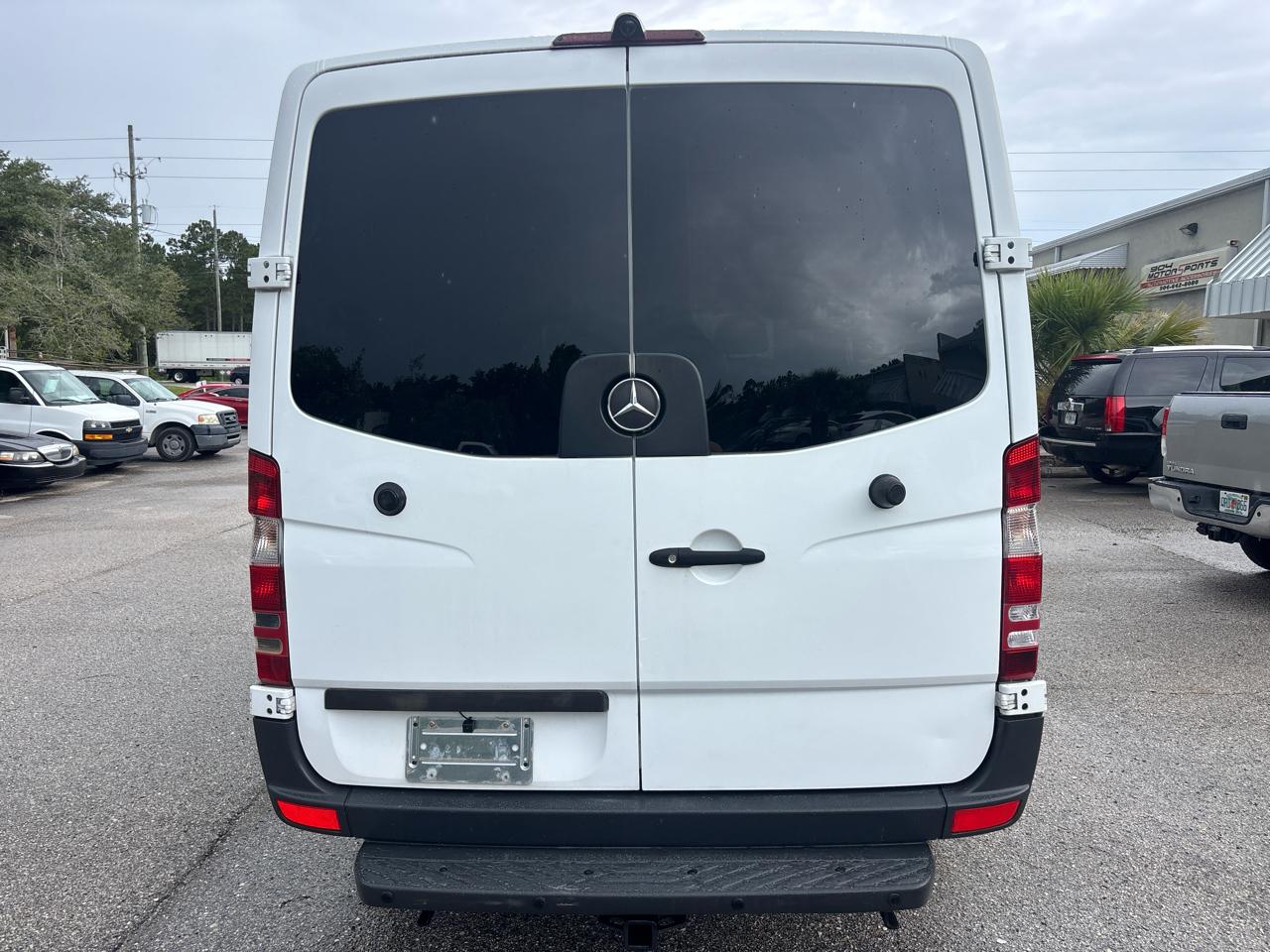 Mercedes-Benz Sprinter 2500 High Roof 144-in. WB 2013