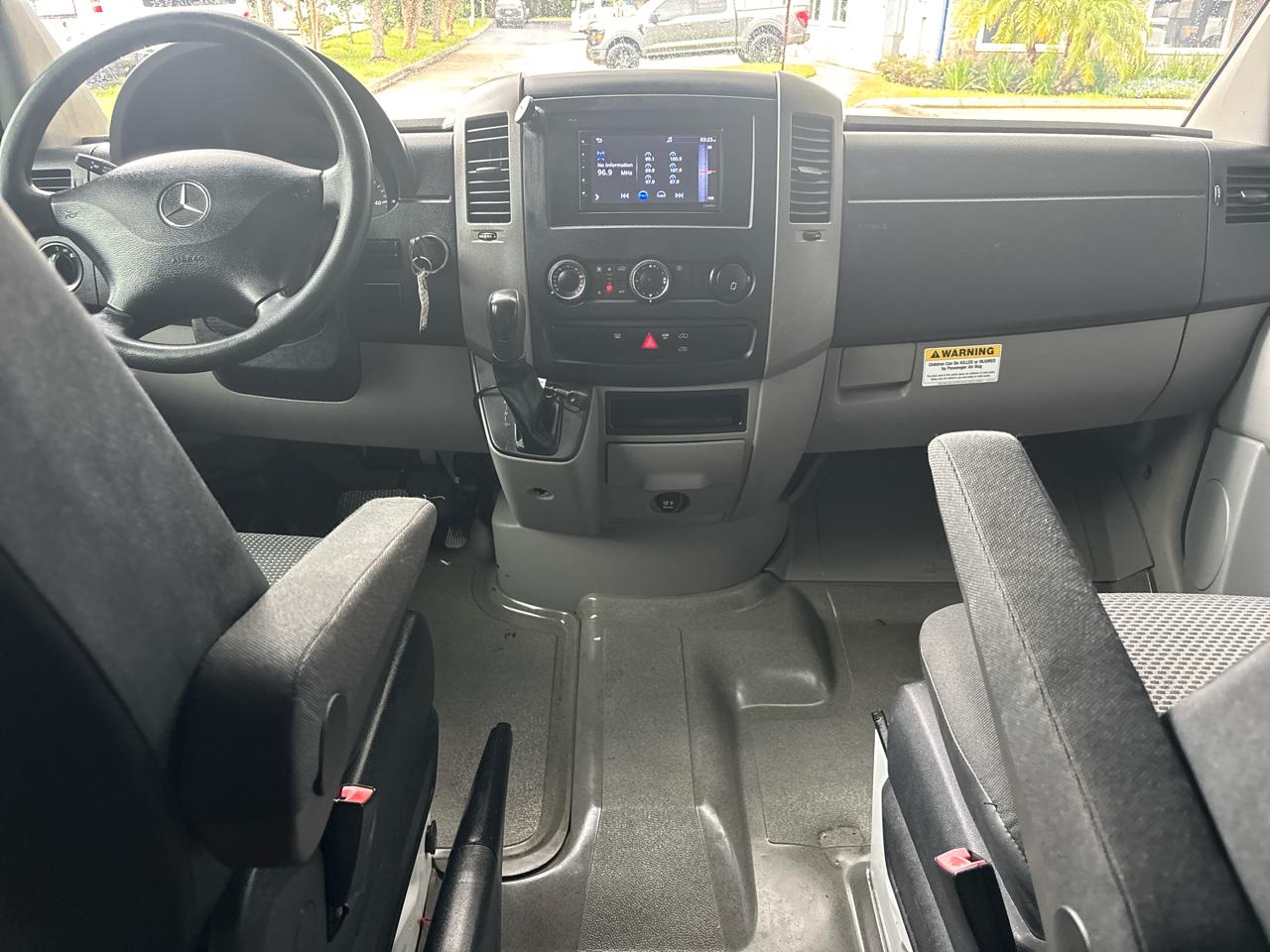 Mercedes-Benz Sprinter 2500 High Roof 144-in. WB 2013