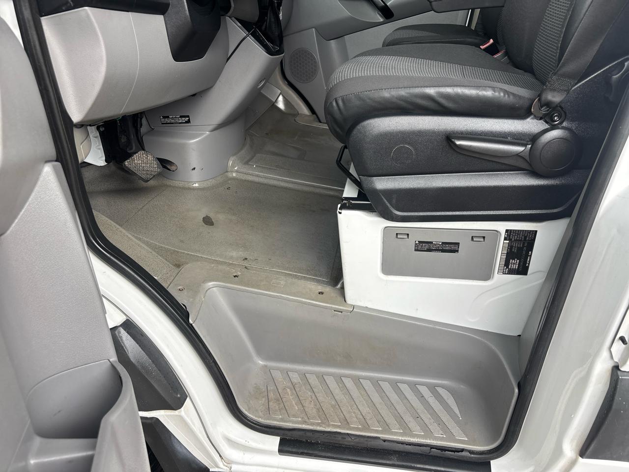 Mercedes-Benz Sprinter 2500 High Roof 144-in. WB 2013