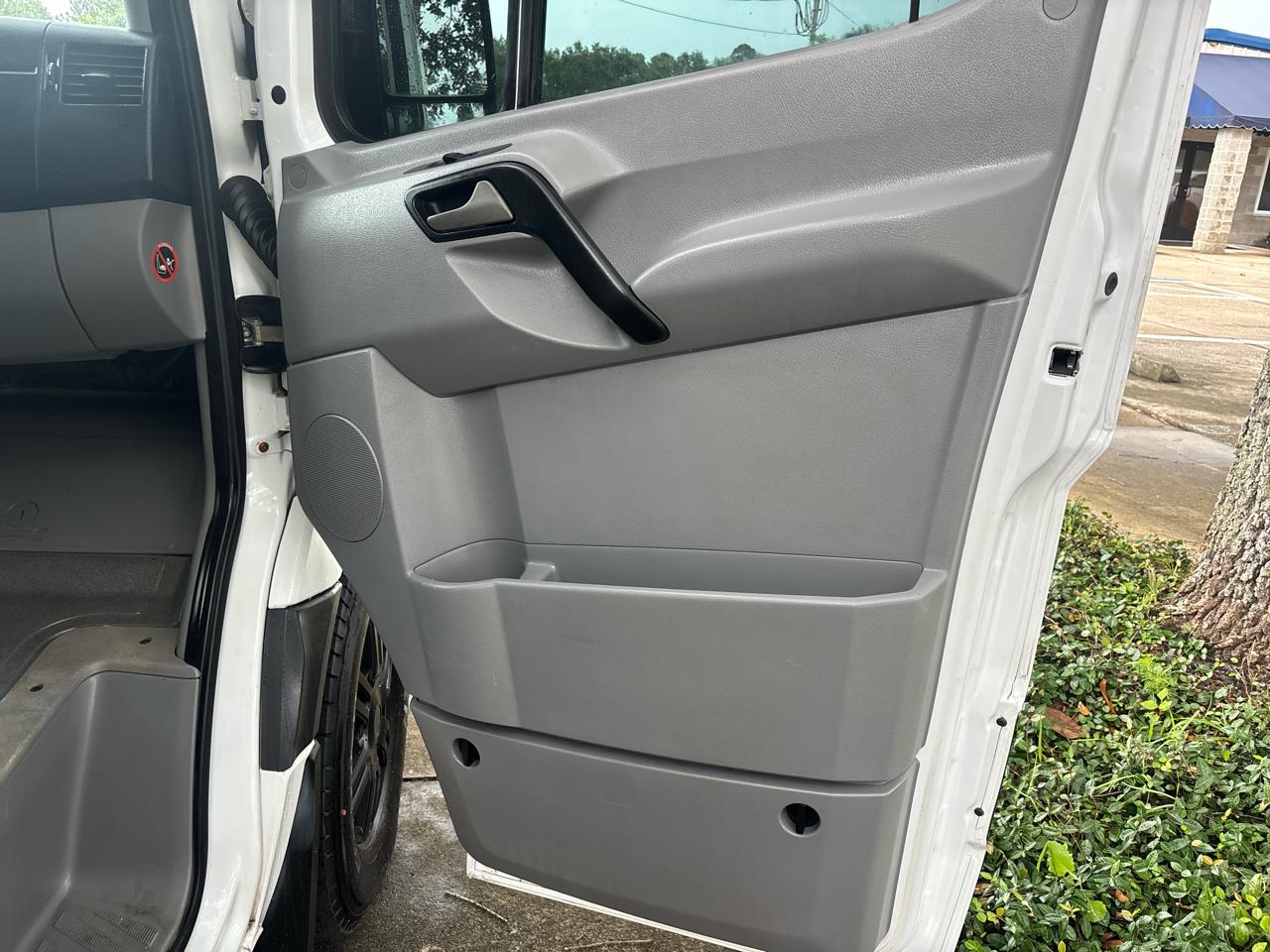 Mercedes-Benz Sprinter 2500 High Roof 144-in. WB 2013