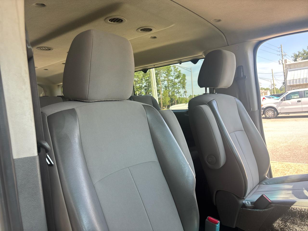 Nissan NV Passenger 3500 S V6 2013