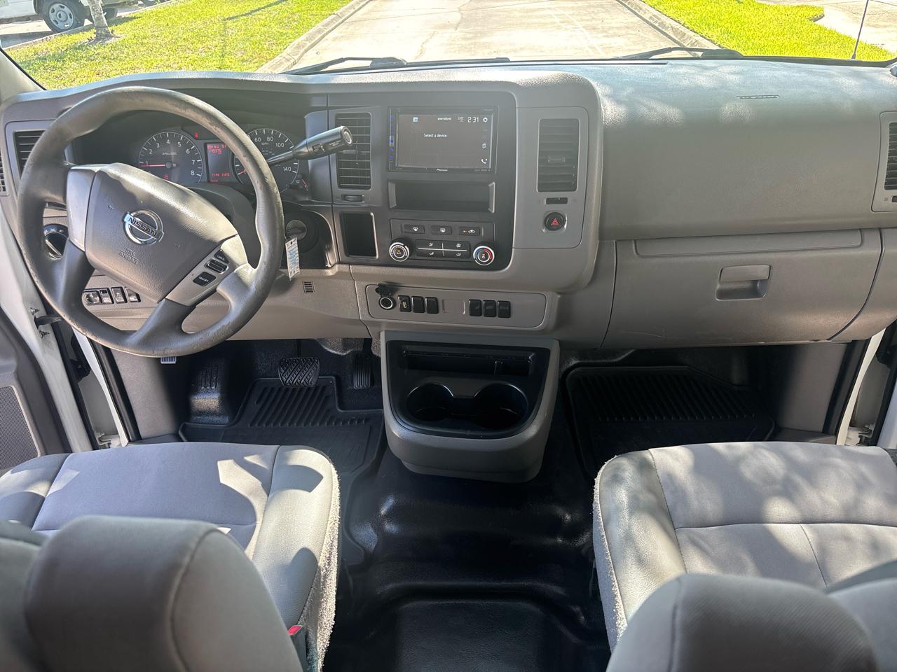Nissan NV Passenger 3500 S V6 2013