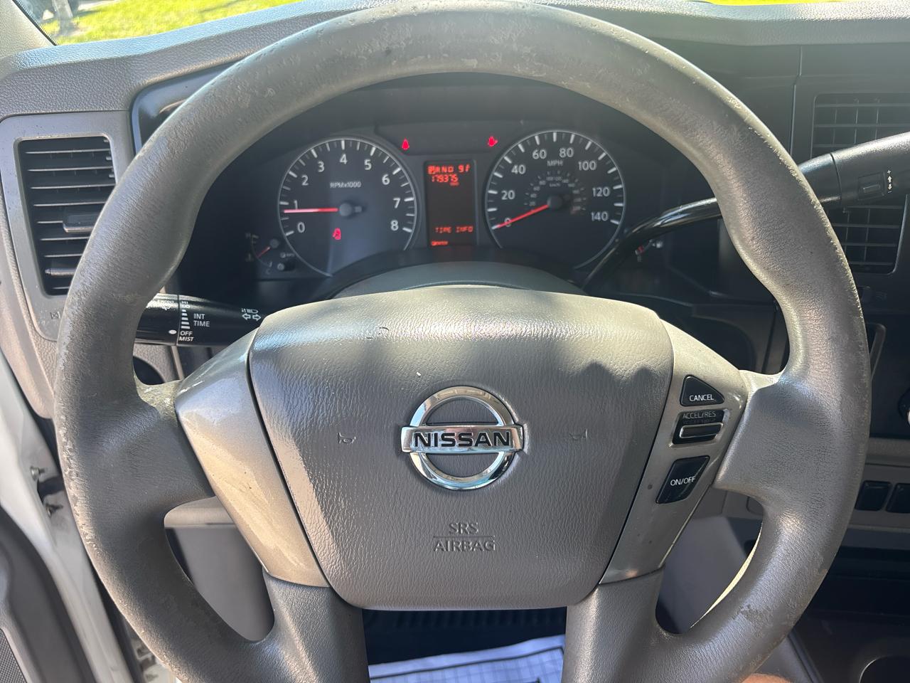 Nissan NV Passenger 3500 S V6 2013