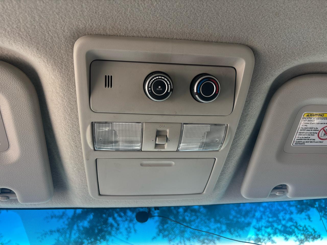 Nissan NV Passenger 3500 S V6 2013