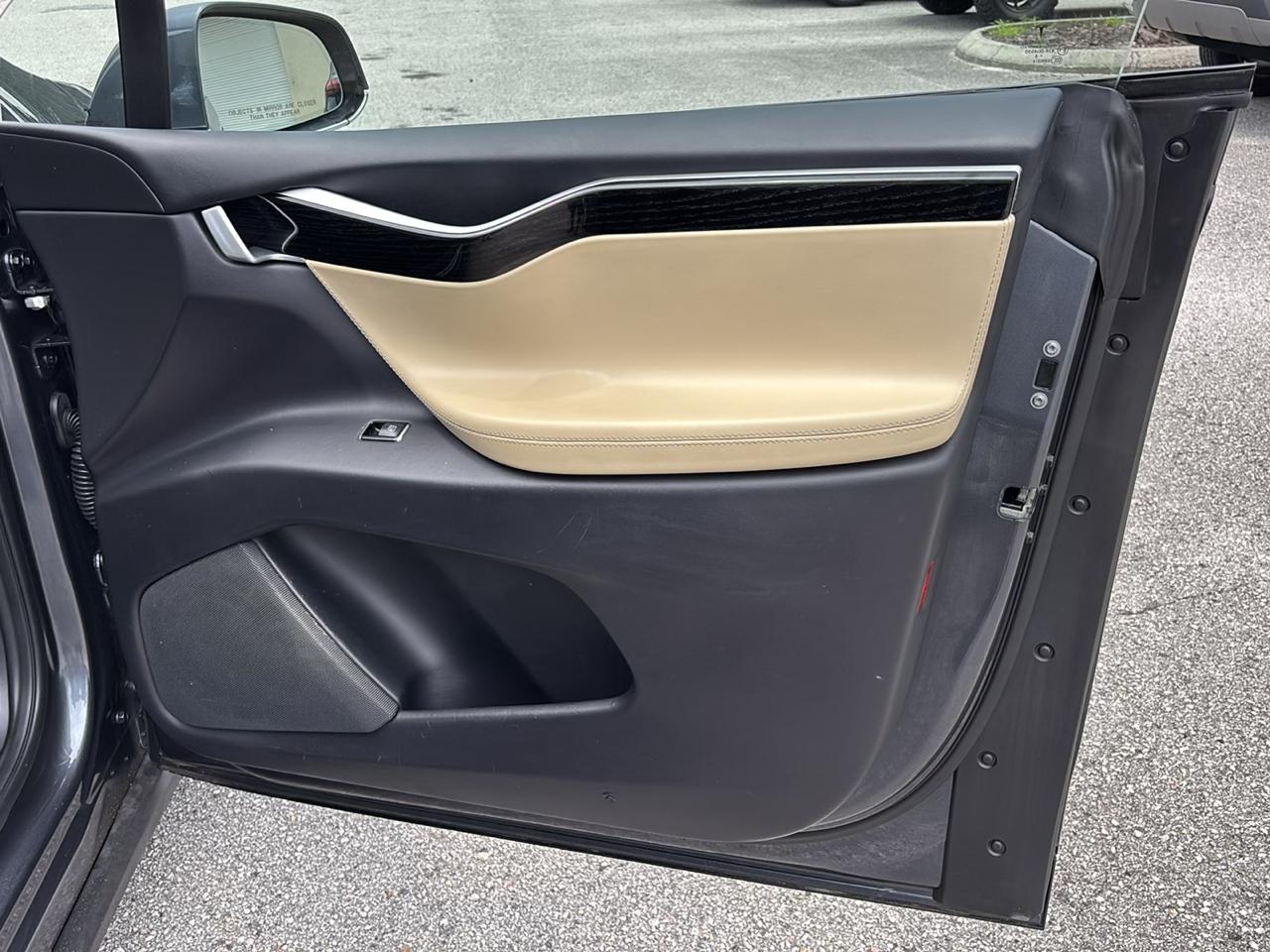Tesla Model X 75D 2016
