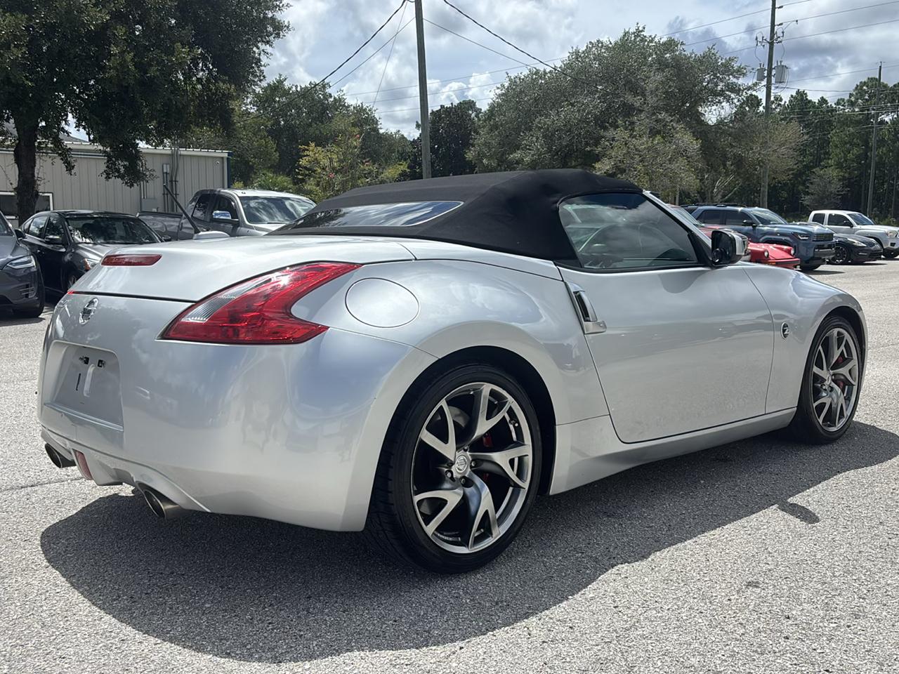 Nissan Z 370Z Touring Roadster 2013