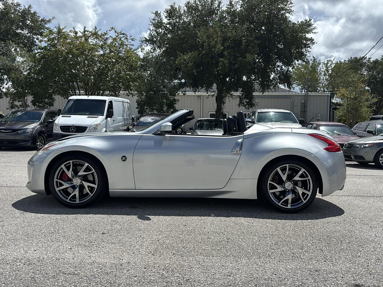 Nissan Z 370Z Touring Roadster 2013
