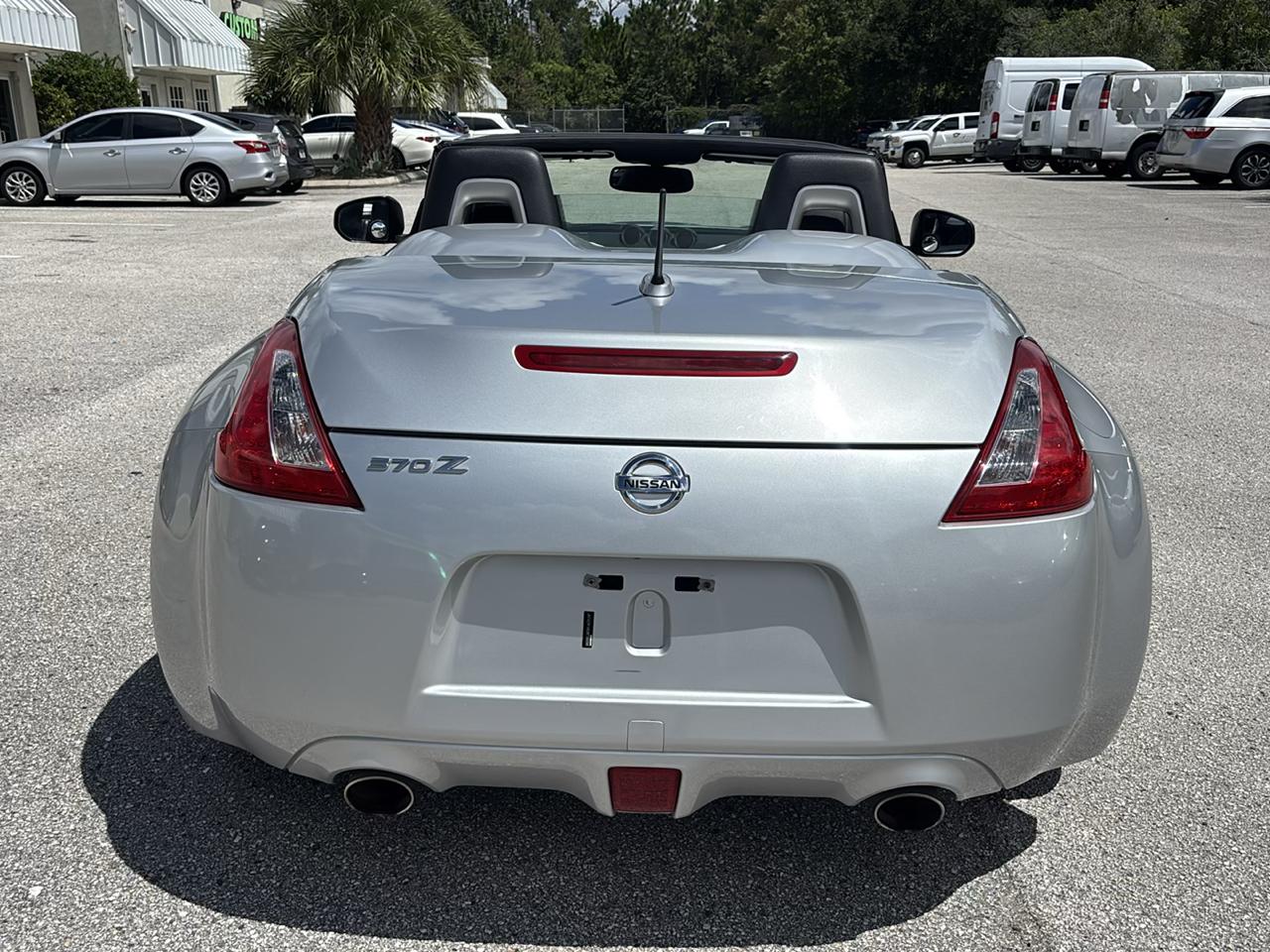 Nissan Z 370Z Touring Roadster 2013