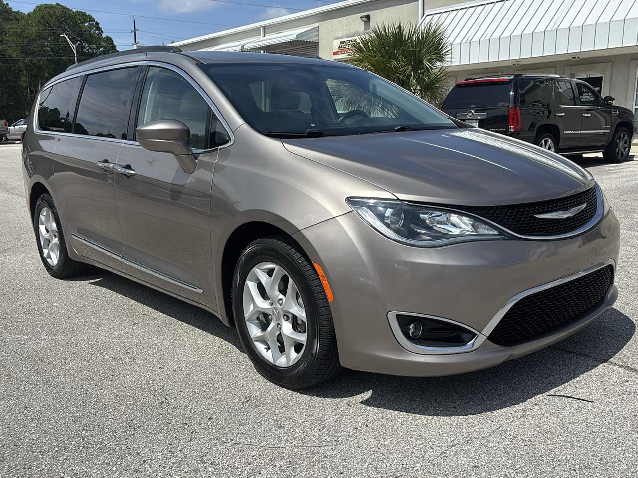 Chrysler Pacifica Touring-L 2017