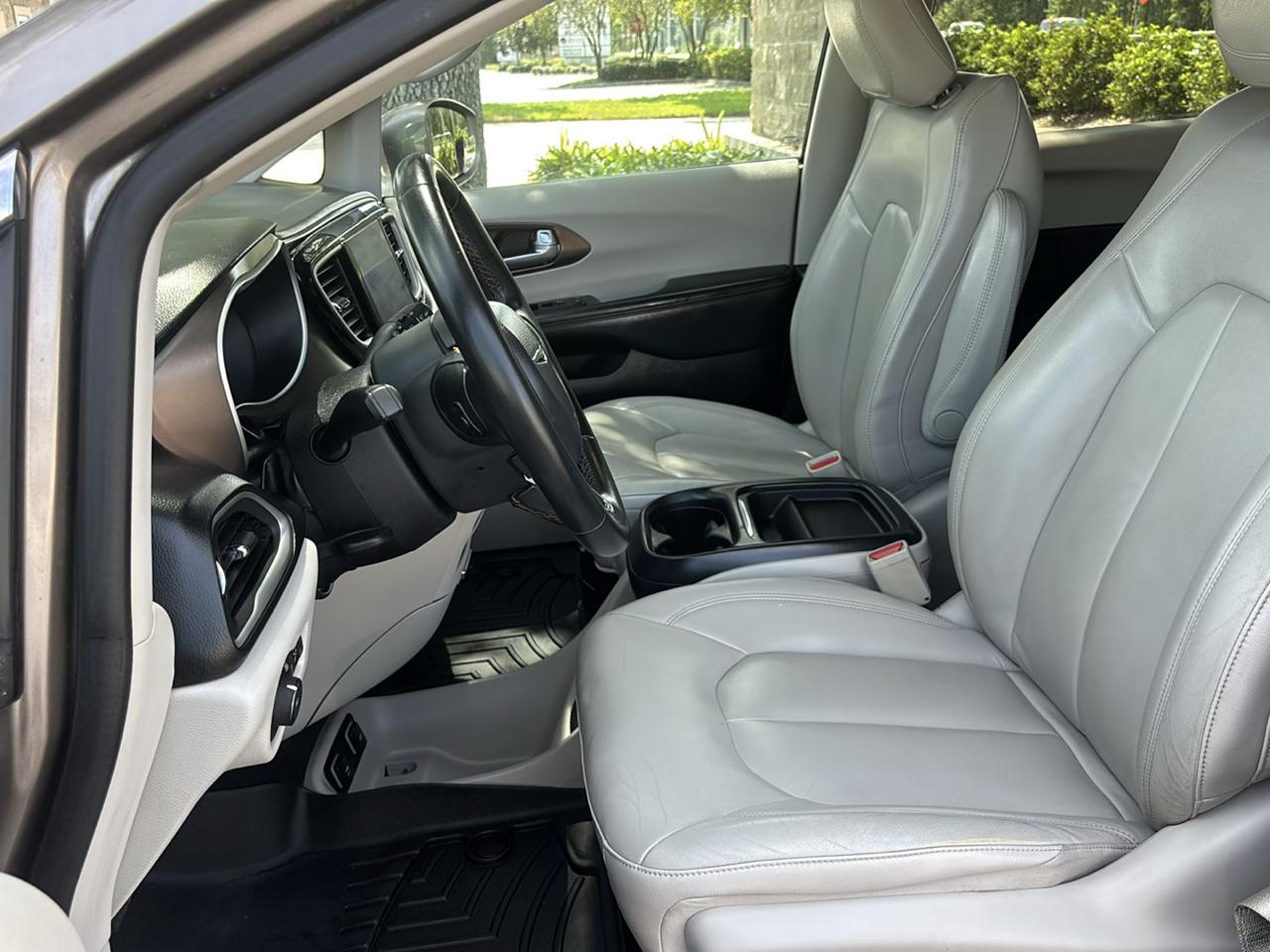 Chrysler Pacifica Touring-L 2017