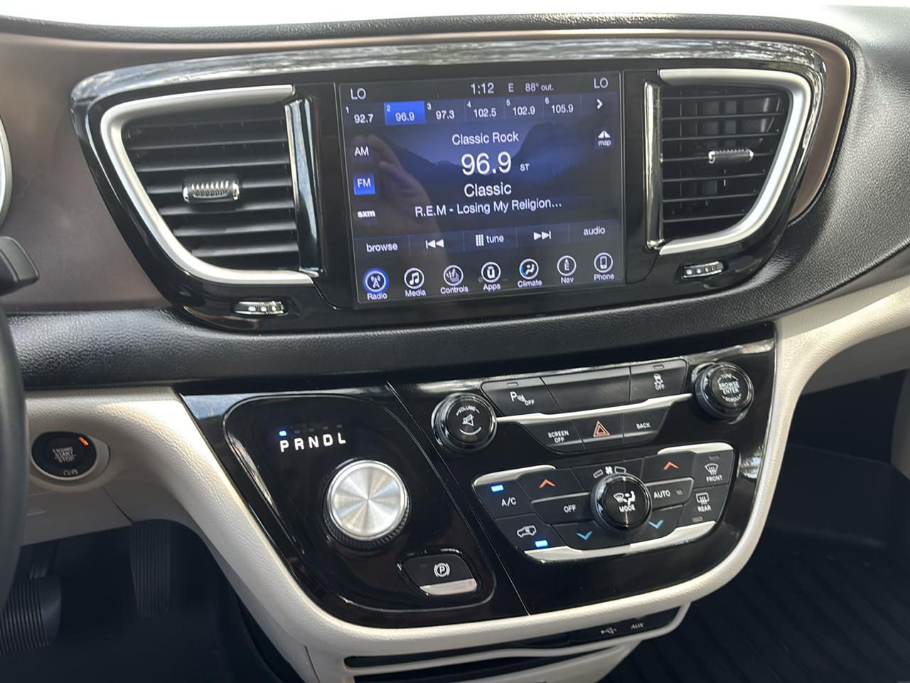 Chrysler Pacifica Touring-L 2017