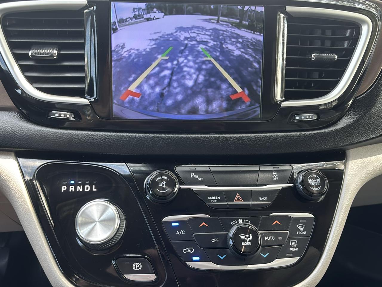Chrysler Pacifica Touring-L 2017
