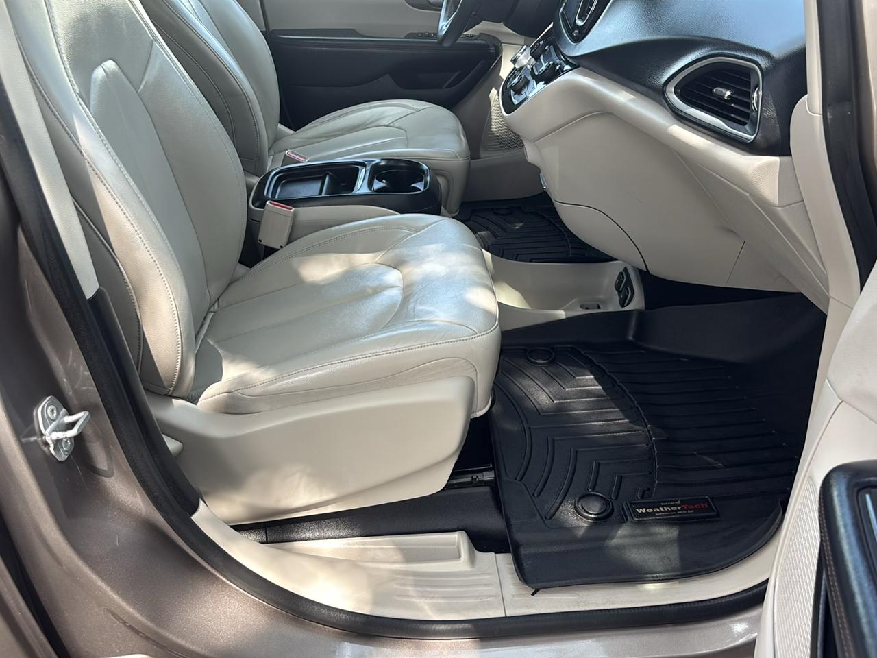 Chrysler Pacifica Touring-L 2017