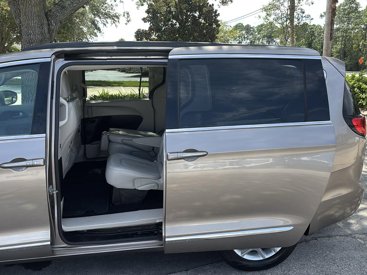 Chrysler Pacifica Touring-L 2017