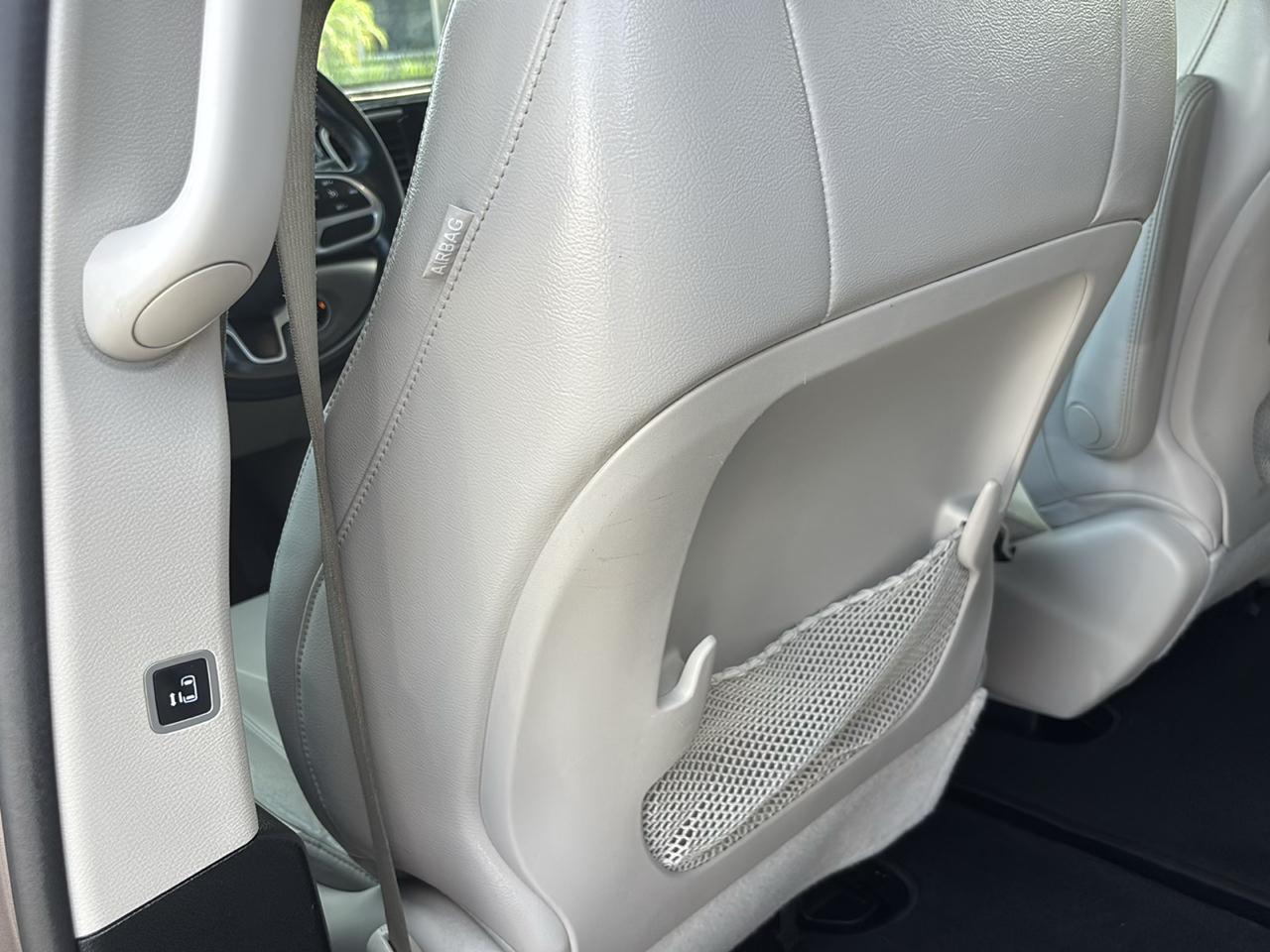 Chrysler Pacifica Touring-L 2017