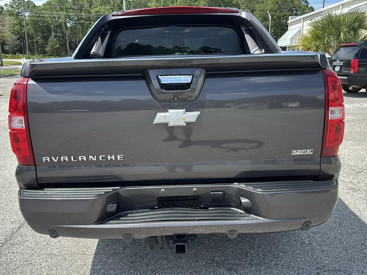 Chevrolet Avalanche LTZ 4WD 2011
