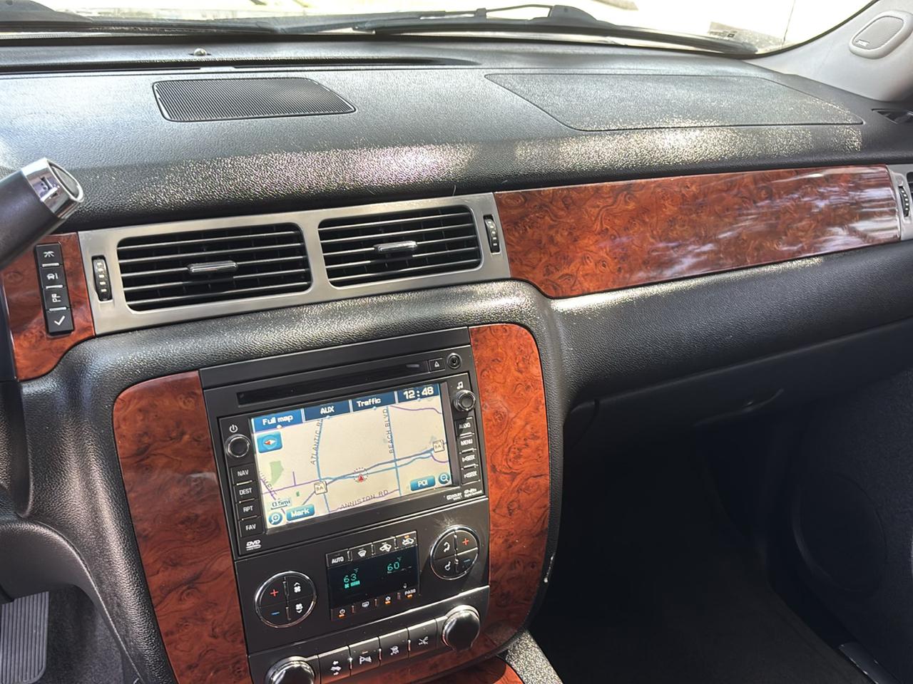 Chevrolet Avalanche LTZ 4WD 2011