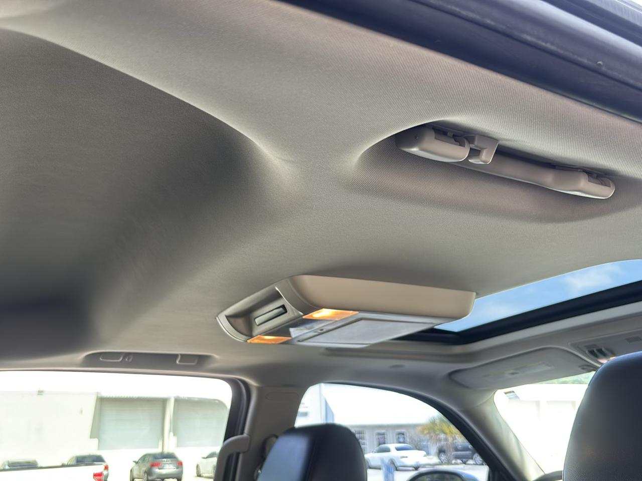 Chevrolet Avalanche LTZ 4WD 2011