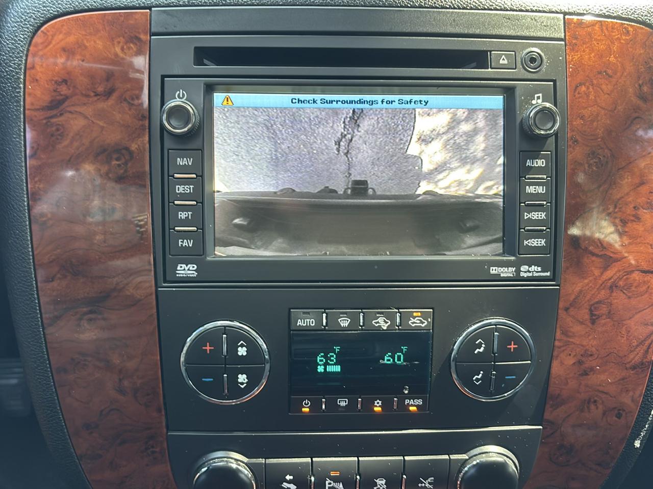 Chevrolet Avalanche LTZ 4WD 2011
