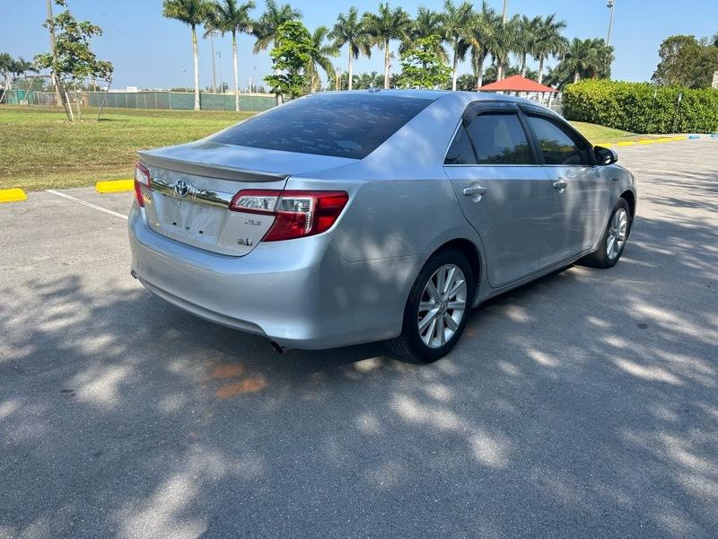 Toyota Camry Hybrid XLE 2014