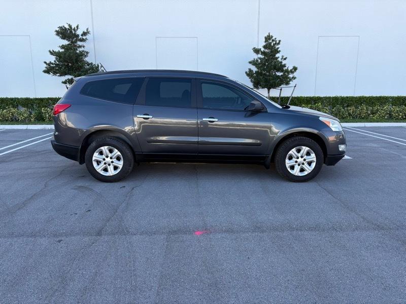 Chevrolet Traverse LS FWD w/PDC 2012