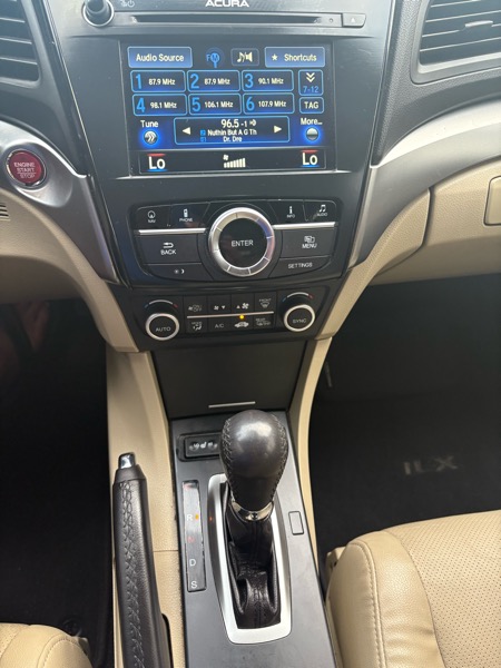 Acura ILX 8-Spd AT w/ Premium Package 2018