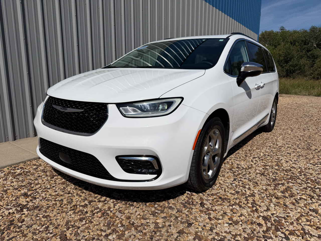 2023 Chrysler Pacifica Limited photo 8