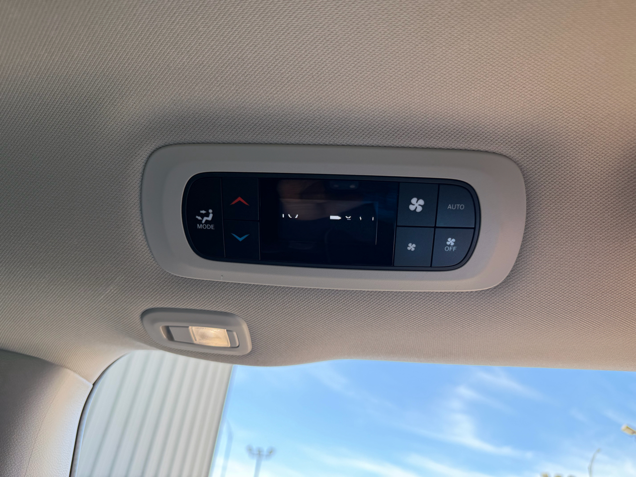 2023 Chrysler Pacifica Limited photo 22