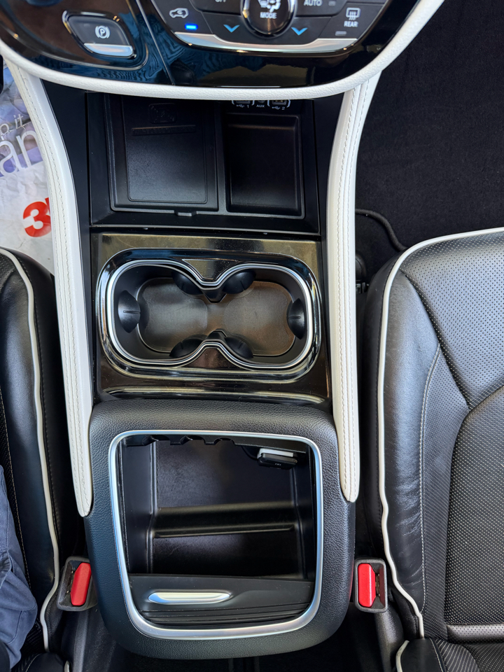 2023 Chrysler Pacifica Limited photo 24