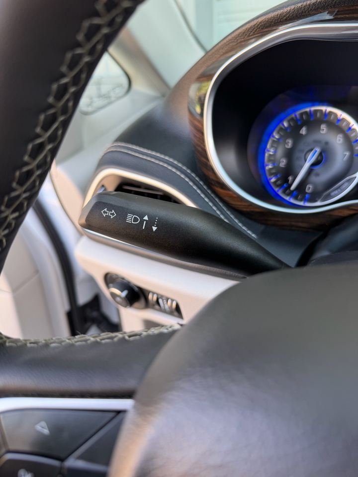 2023 Chrysler Pacifica Limited photo 36