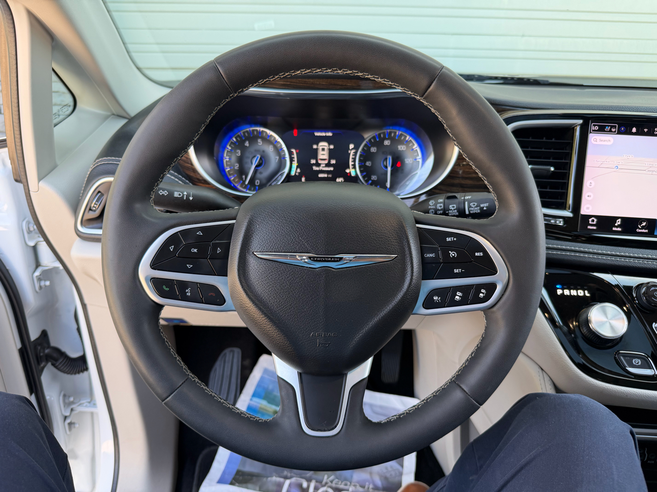 2023 Chrysler Pacifica Limited photo 37