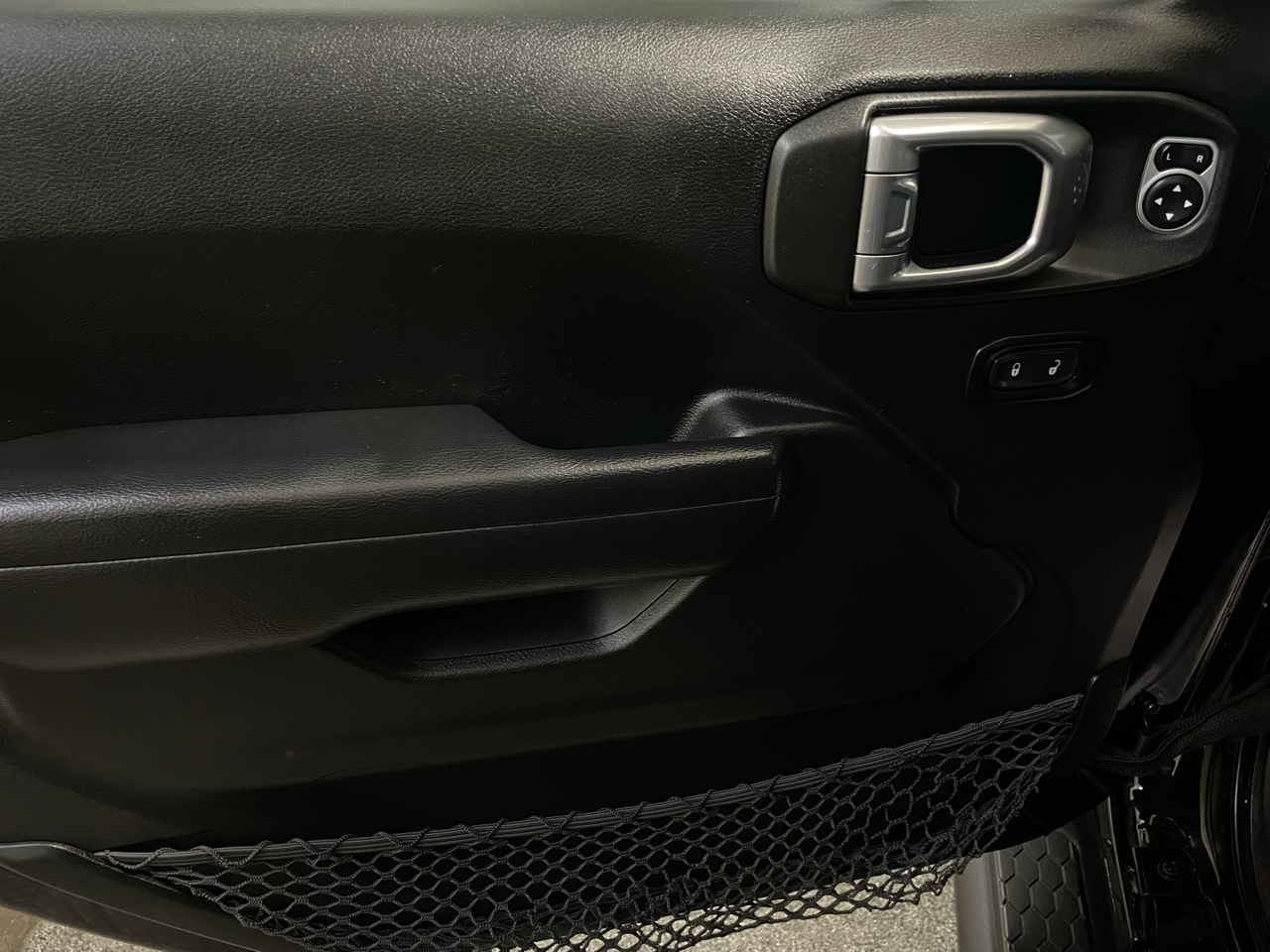 2018 Jeep Wrangler Sport photo 2