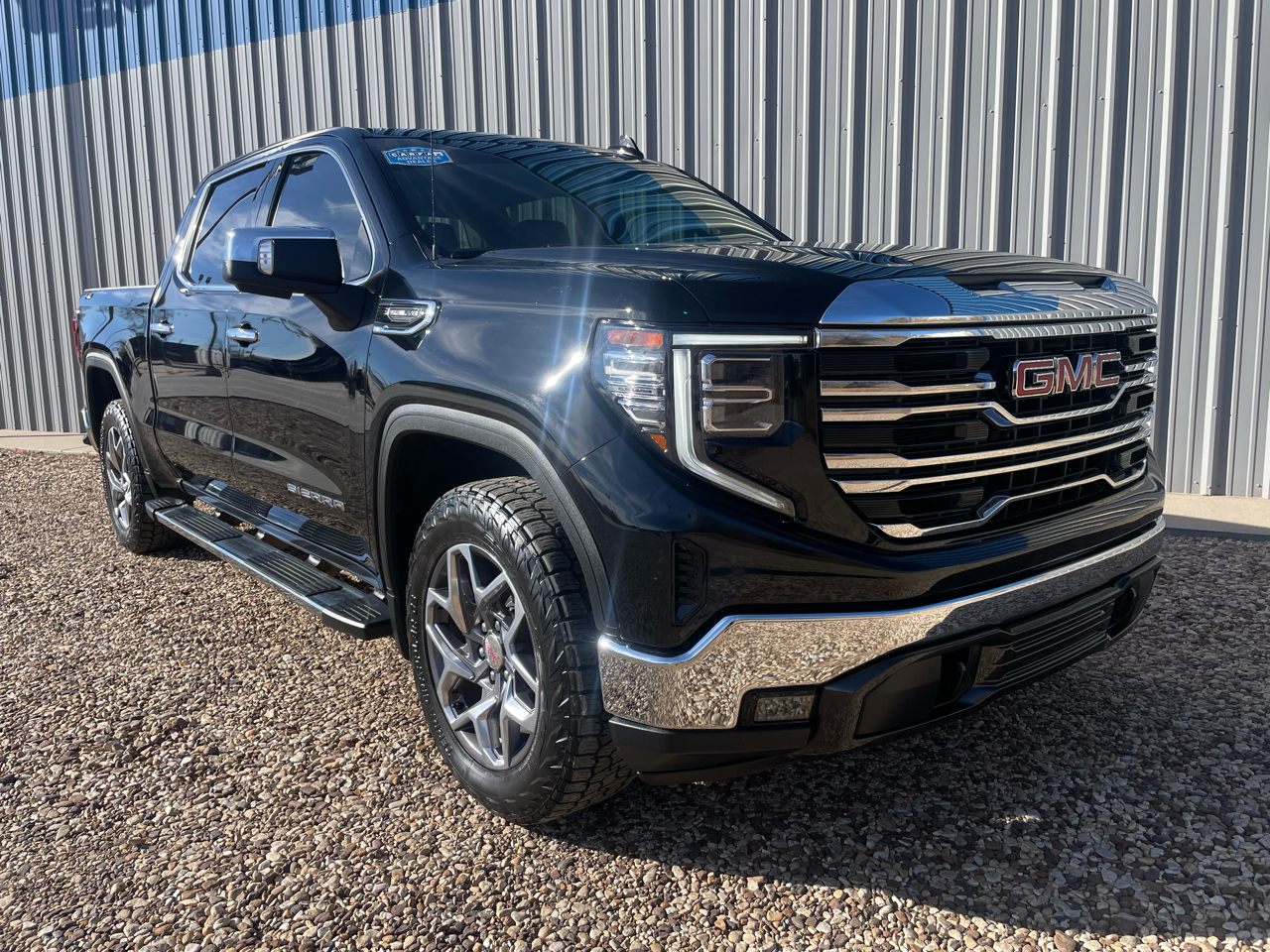 2023 GMC Sierra 1500 SLT's photo