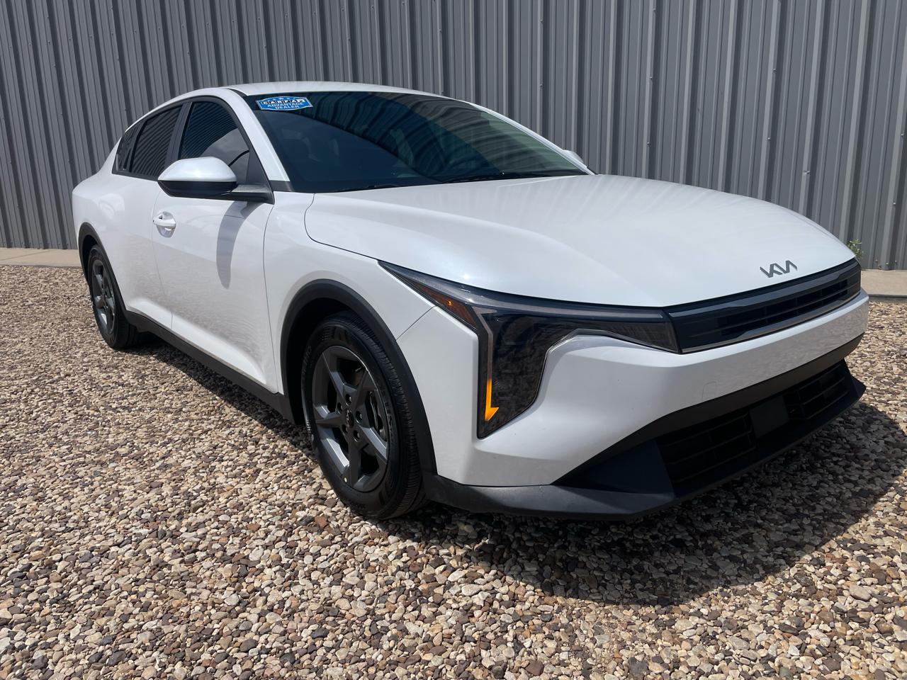 2025 Kia K4 LXS AT's photo
