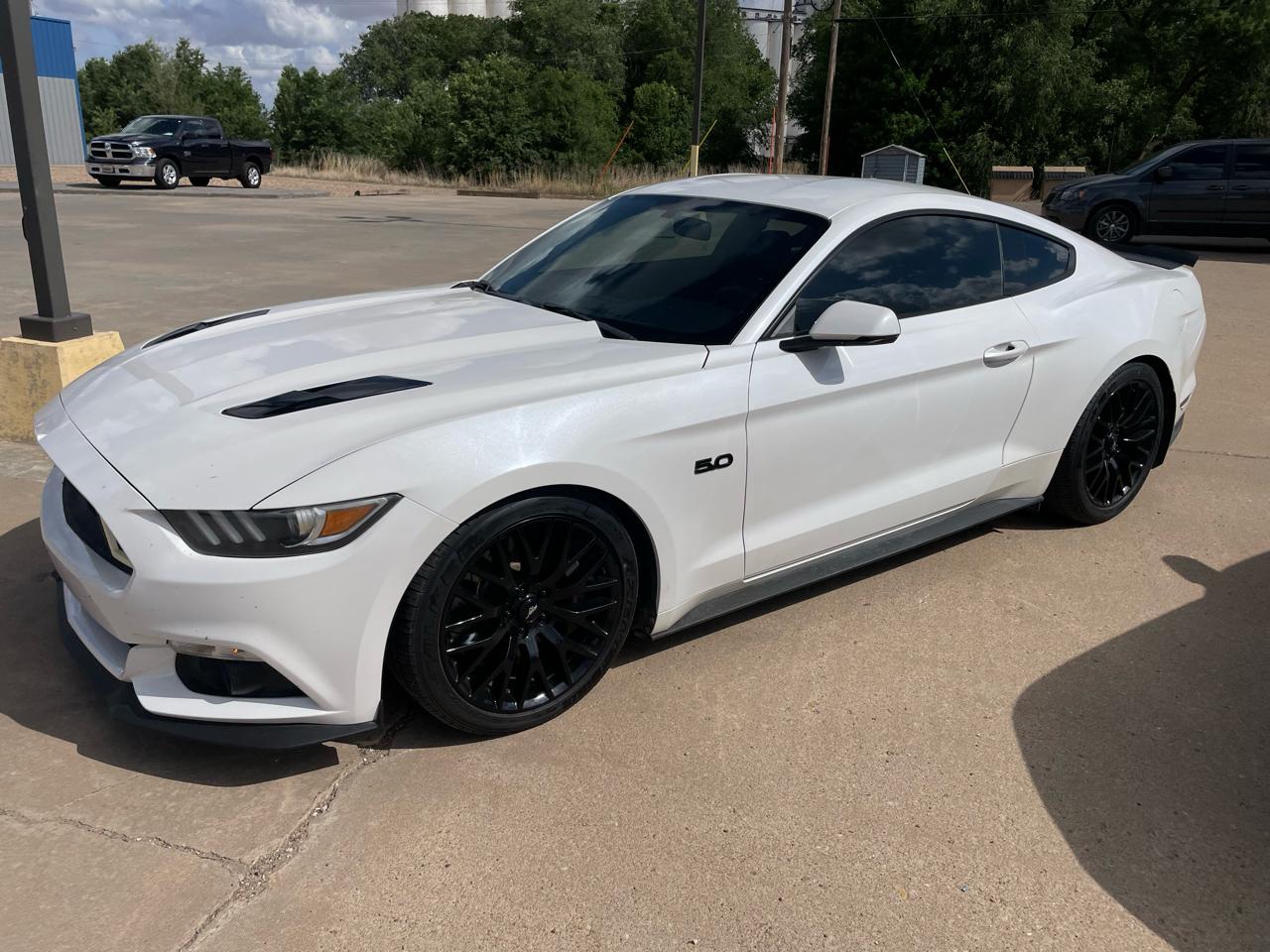 2017 Ford Mustang GT Coupe Premium's photo