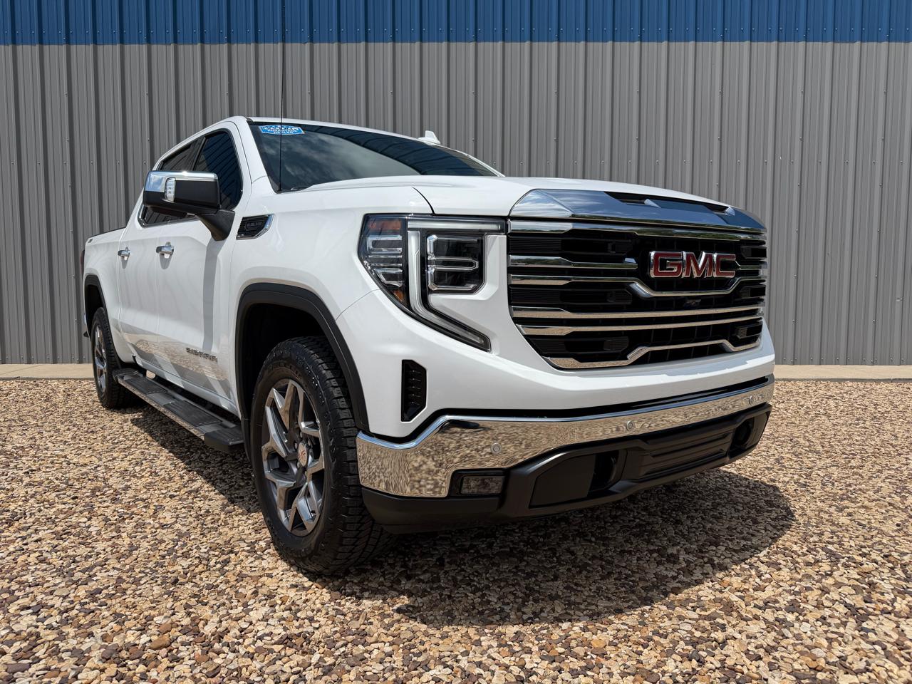 2025 GMC Sierra 1500 SLT Crew Cab 4WD