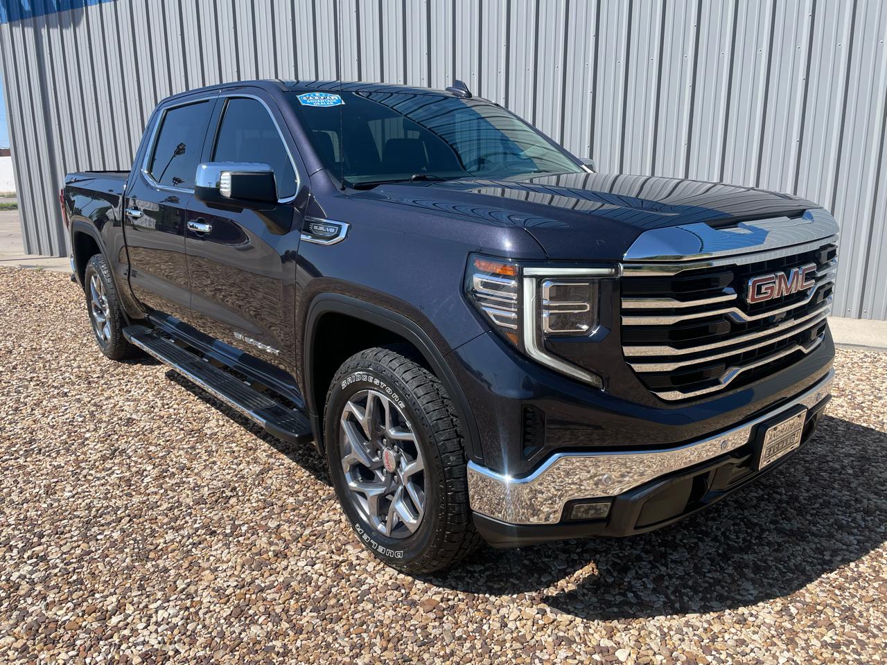 2022 GMC Sierra 1500 SLT Crew Cab 4WD