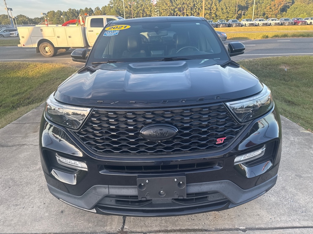 2021 Ford Explorer ST photo 3