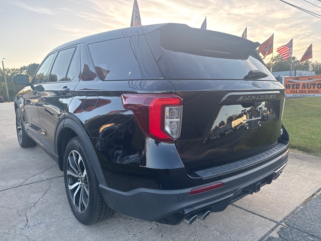 2021 Ford Explorer ST photo 10