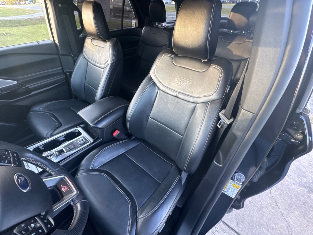 2021 Ford Explorer ST photo 27