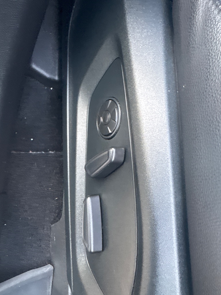 2021 Ford Explorer ST photo 29