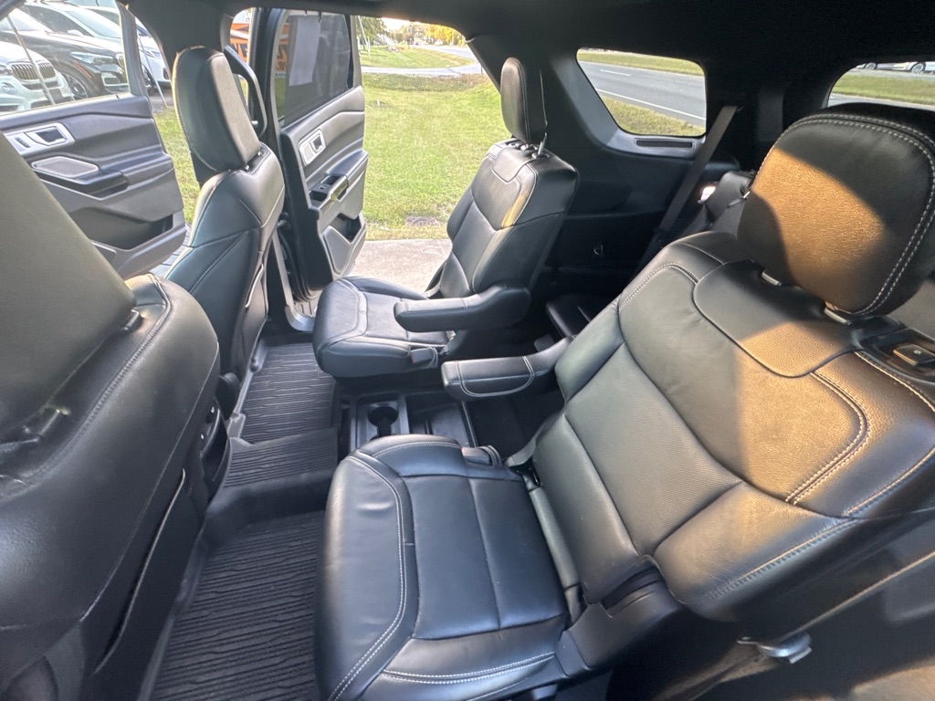 2021 Ford Explorer ST photo 35
