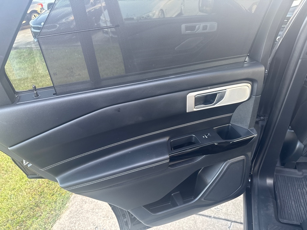 2021 Ford Explorer ST photo 36